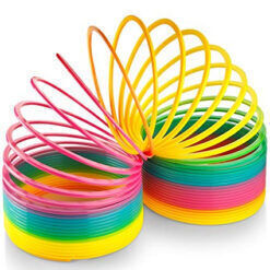 Slinky lépcsőn lépegető rugó - szivárvány színű