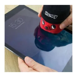 Henry a mikroszálas képernyőtisztító